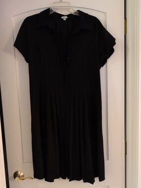 Cache Black Short-Sleeve Pleated Midi Dress